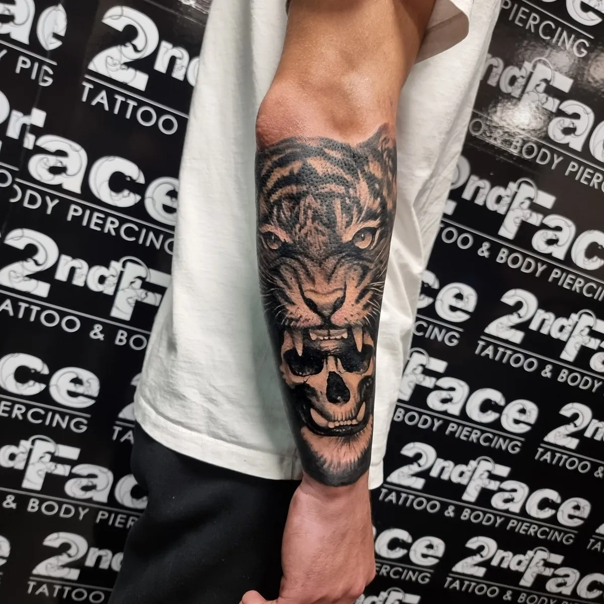 Fotografie din portofoliul 2nd Face Tattoo & Body Piercing, București