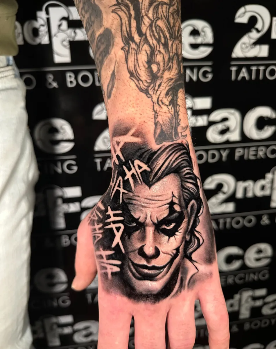 Fotografie din portofoliul 2nd Face Tattoo & Body Piercing, București
