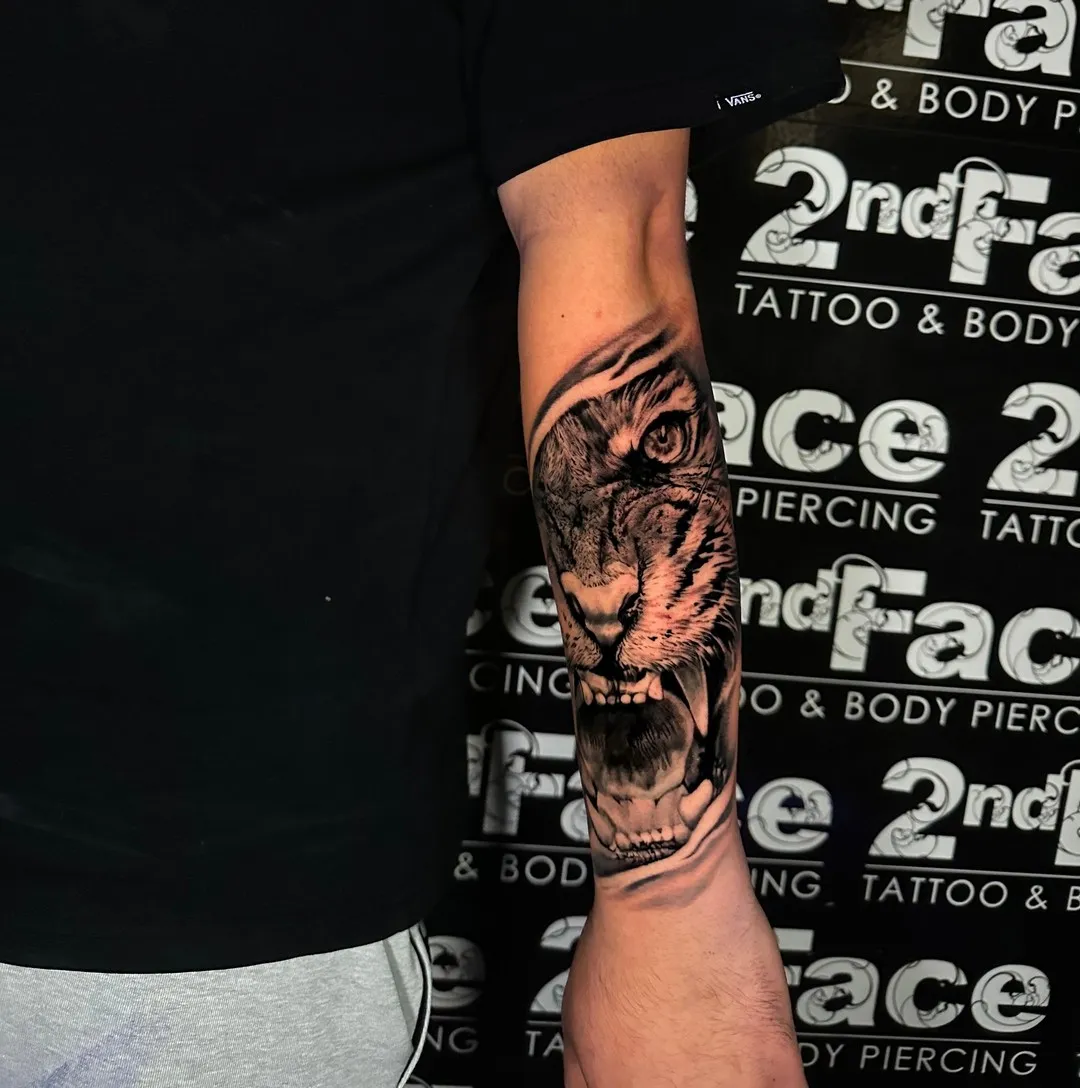 Fotografie din portofoliul 2nd Face Tattoo & Body Piercing, București