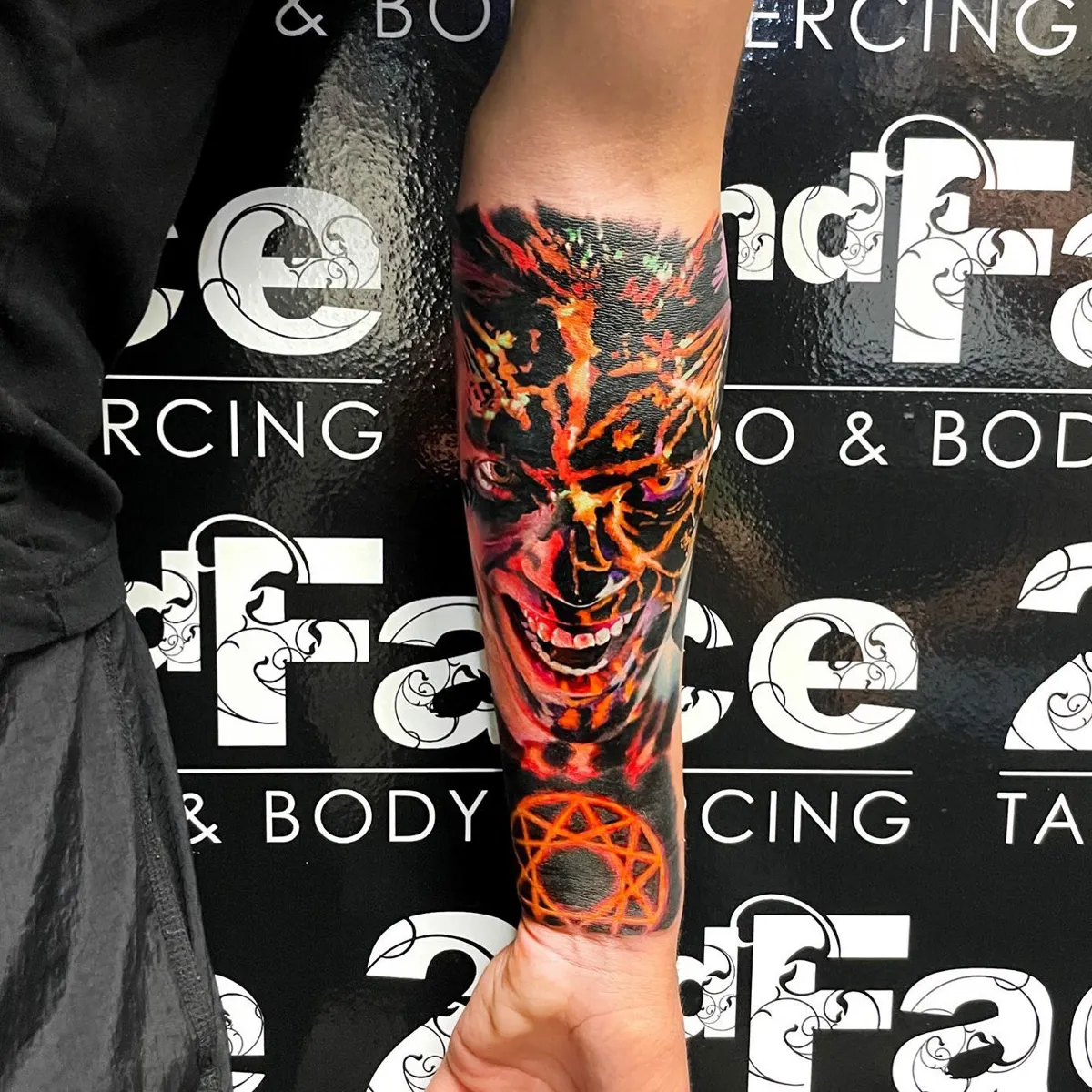 Fotografie din portofoliul 2nd Face Tattoo & Body Piercing, București