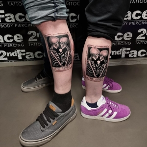 #valentine #valentineday #coupletattoo #dragobete #tattoos #tattooed #tattooedmen #tattoo #blackandgreytattoo #realistictattoo #tats #artistsoninstagram #artist #tattooartist #art #bodyart #inked #bestfriends #inst