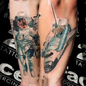 astronaut-color-tatuaj tatuaj color baieti