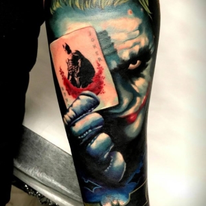 Tatuaj joker batman color Tatuaj joker batman color