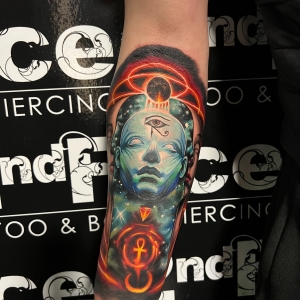 Tatuaj Antebrat Color Femeie Tatuaj Antebrat Color Femeie